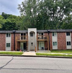 2800 Blackforest Drive D, Oakville, MO 63129