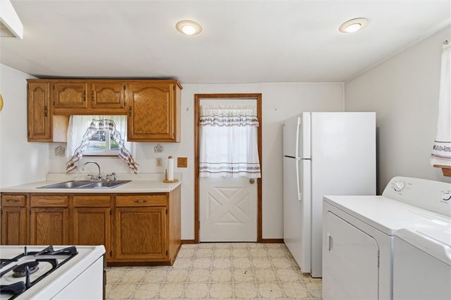 50 S Hewitt Ave, Canton Twp, PA 15301