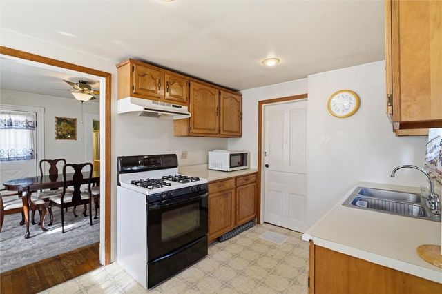 50 S Hewitt Ave, Canton Twp, PA 15301