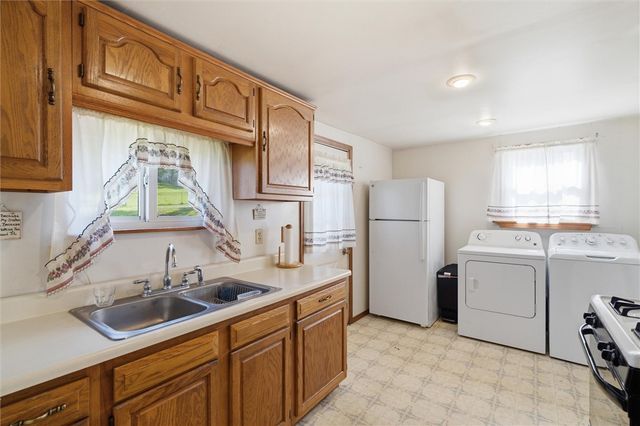 50 S Hewitt Ave, Canton Twp, PA 15301