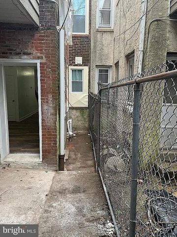 659 N CREIGHTON ST, Philadelphia, PA 19131