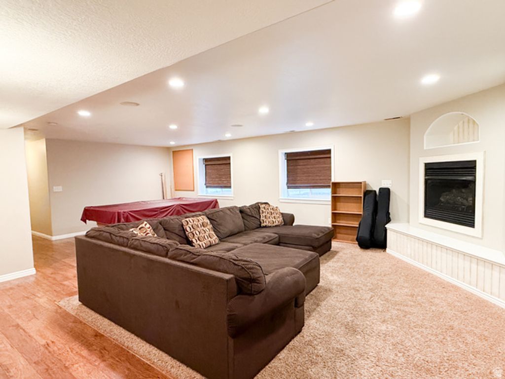 Image 17 of property listing at 185 E 2100 N, North Ogden, UT 84414