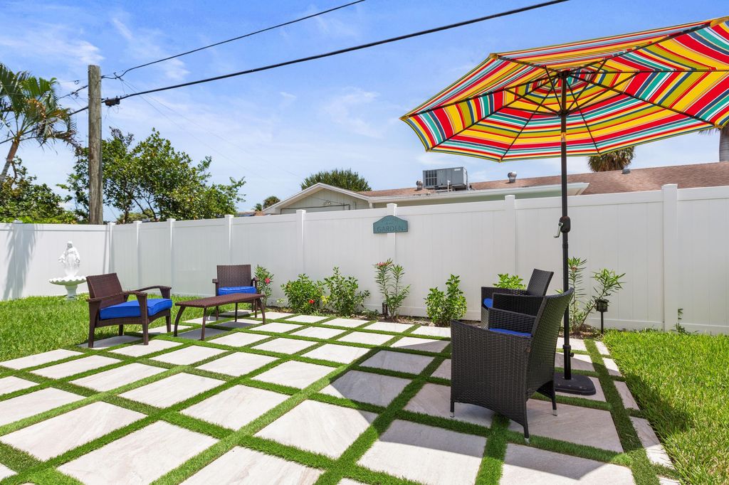 10044 Dasheen Avenue, Palm Beach Gardens, FL 33410