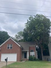 1116 Twin Circle Drive, Nashville, TN 37217