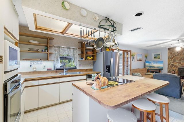 2070 59TH STREET, Sarasota, FL 34243