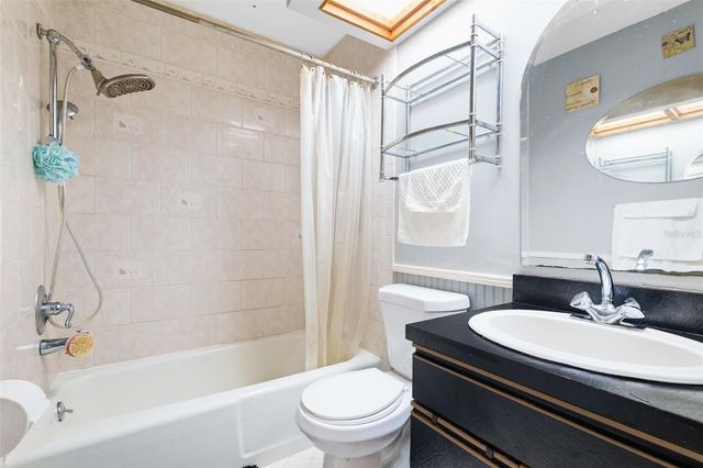 2070 59TH STREET, Sarasota, FL 34243