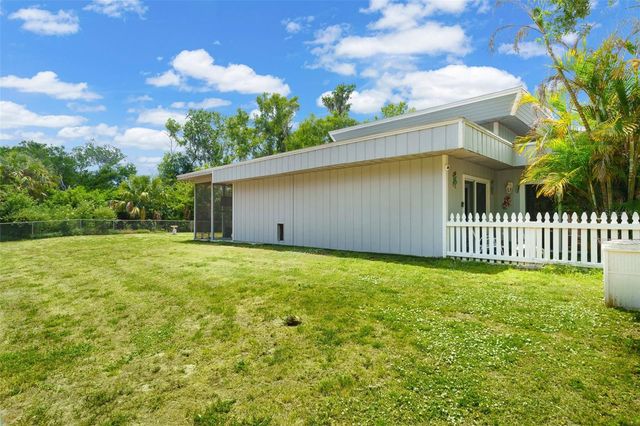 2070 59TH STREET, Sarasota, FL 34243