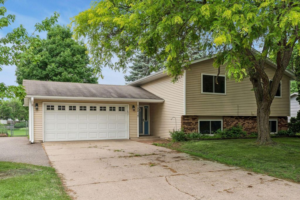 12017 Pennsylvania Avenue N, Champlin, MN 55316