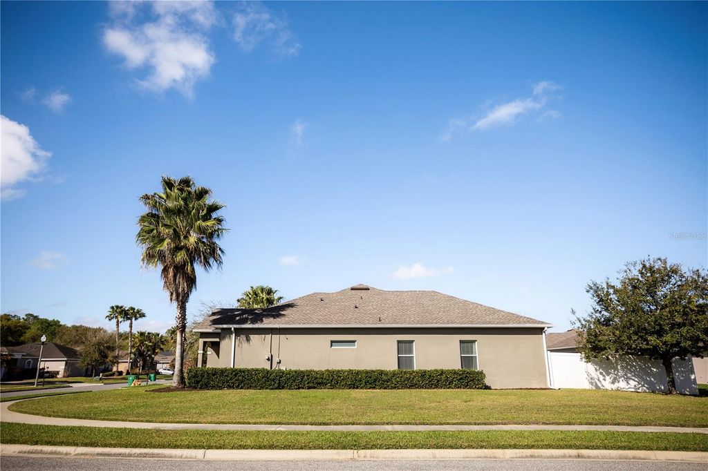 Image 13 of property listing at 374 MILLWOOD PLACE, Winter Garden, FL 34787