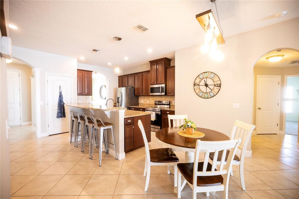 Image 27 of property listing at 374 MILLWOOD PLACE, Winter Garden, FL 34787