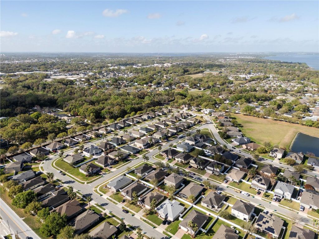 Image 9 of property listing at 374 MILLWOOD PLACE, Winter Garden, FL 34787