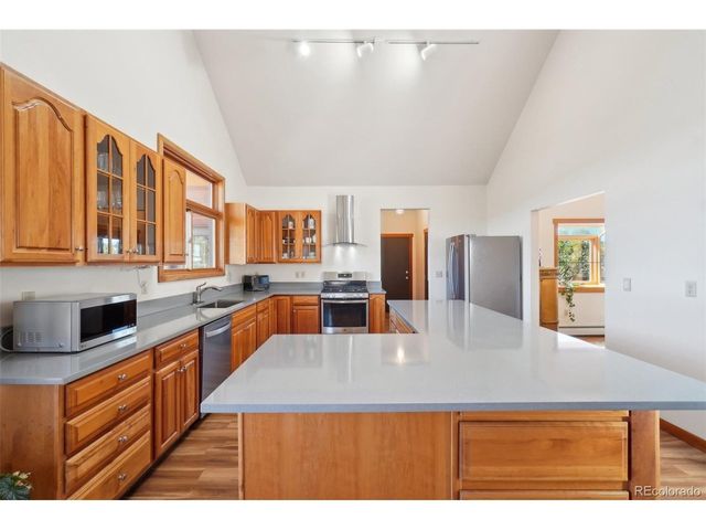 47 Sombrero Ct, Lyons, CO 80540