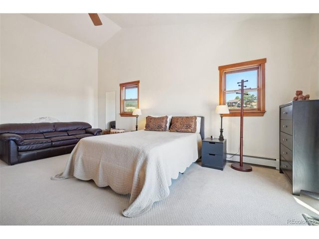 47 Sombrero Ct, Lyons, CO 80540