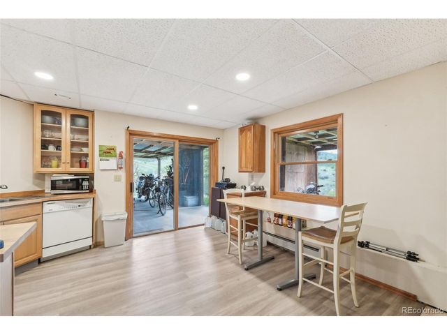 47 Sombrero Ct, Lyons, CO 80540