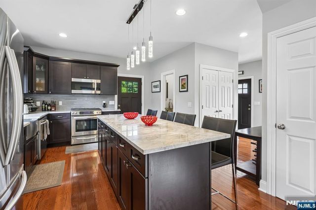 1062 Evergreen Court, New Milford, NJ 07646