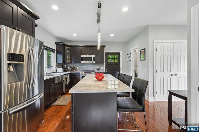 1062 Evergreen Court, New Milford, NJ 07646