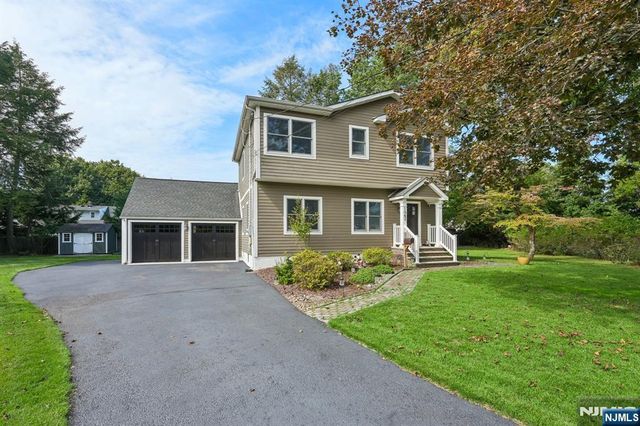 1062 Evergreen Court, New Milford, NJ 07646