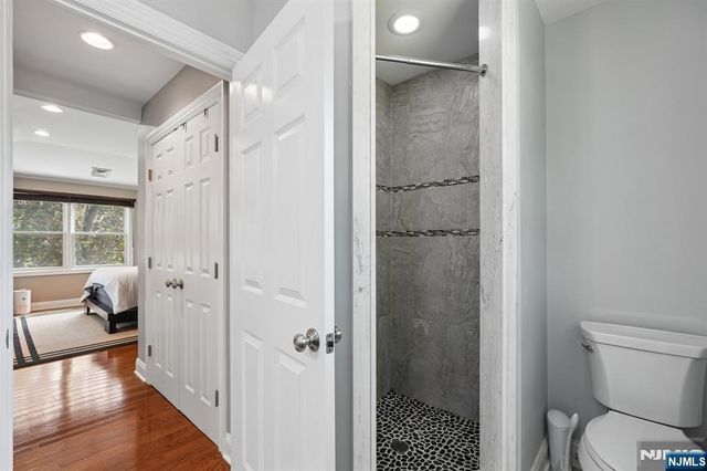 1062 Evergreen Court, New Milford, NJ 07646