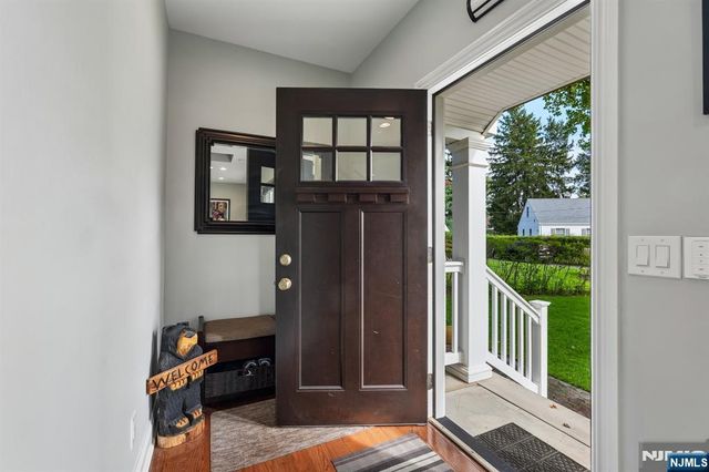 1062 Evergreen Court, New Milford, NJ 07646
