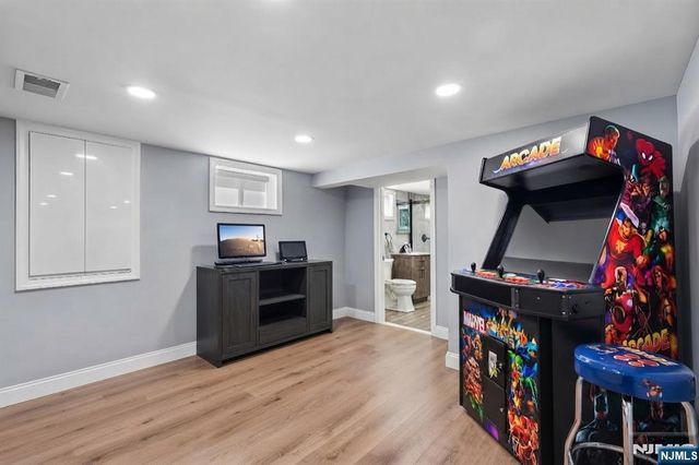 1062 Evergreen Court, New Milford, NJ 07646