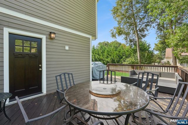 1062 Evergreen Court, New Milford, NJ 07646