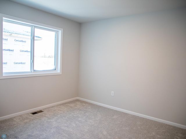 1455 66th Avenue S, Fargo, ND 58104