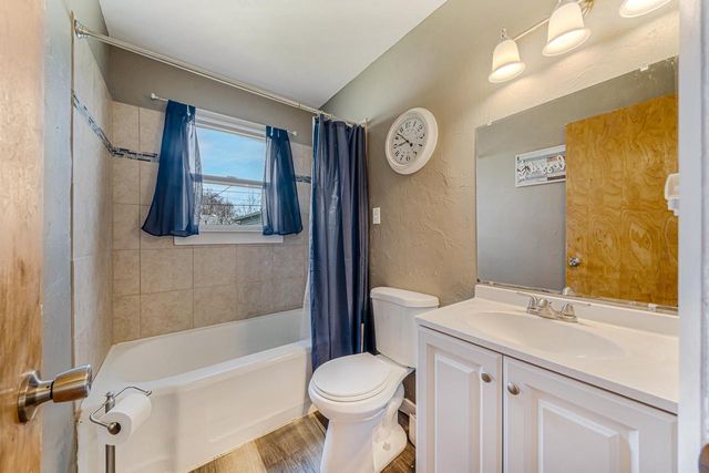 824 ZEMLOCK AVENUE, Neenah, WI 54956