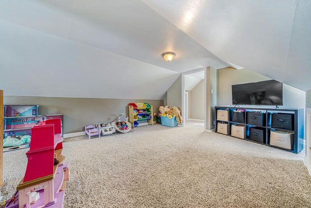 824 ZEMLOCK AVENUE, Neenah, WI 54956