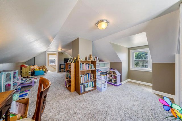 824 ZEMLOCK AVENUE, Neenah, WI 54956