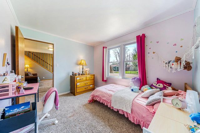 824 ZEMLOCK AVENUE, Neenah, WI 54956