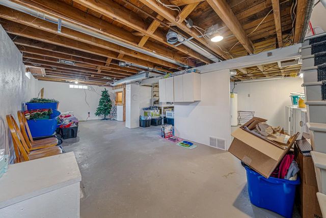 824 ZEMLOCK AVENUE, Neenah, WI 54956