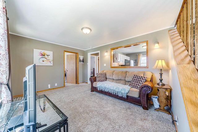 824 ZEMLOCK AVENUE, Neenah, WI 54956
