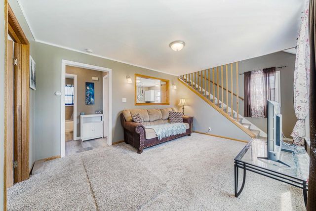 824 ZEMLOCK AVENUE, Neenah, WI 54956