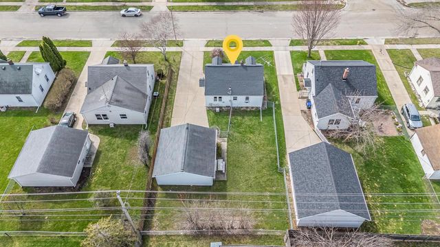 824 ZEMLOCK AVENUE, Neenah, WI 54956