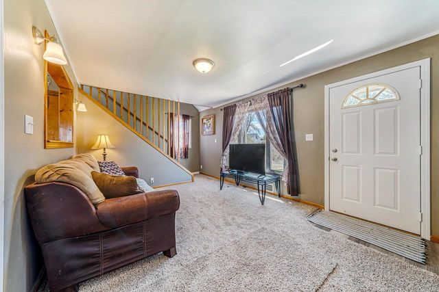824 ZEMLOCK AVENUE, Neenah, WI 54956