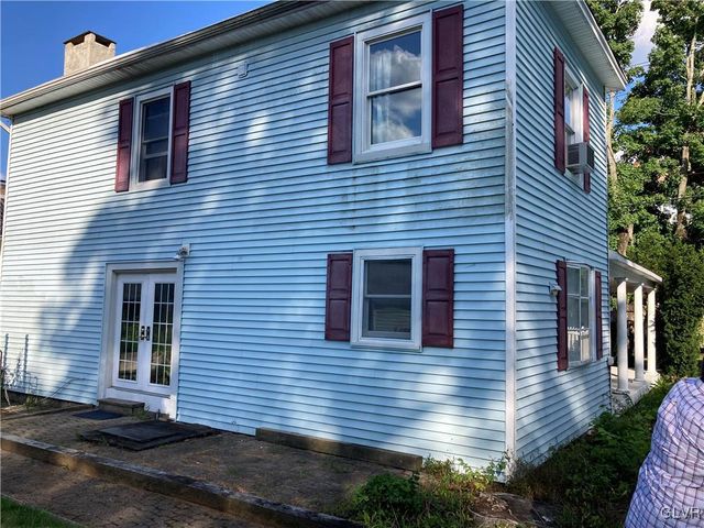 696 South Delaware Drive, Upper Mt Bethel Twp, PA 18343