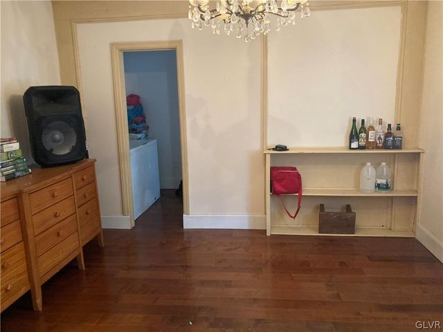 696 South Delaware Drive, Upper Mt Bethel Twp, PA 18343