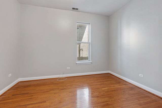 6231 S WOODLAWN Avenue 3N, Chicago, IL 60637