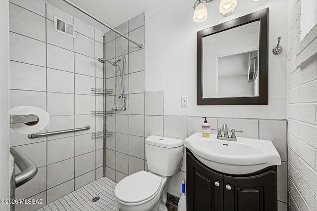 6282 E 33rd Street, Tucson, AZ 85711