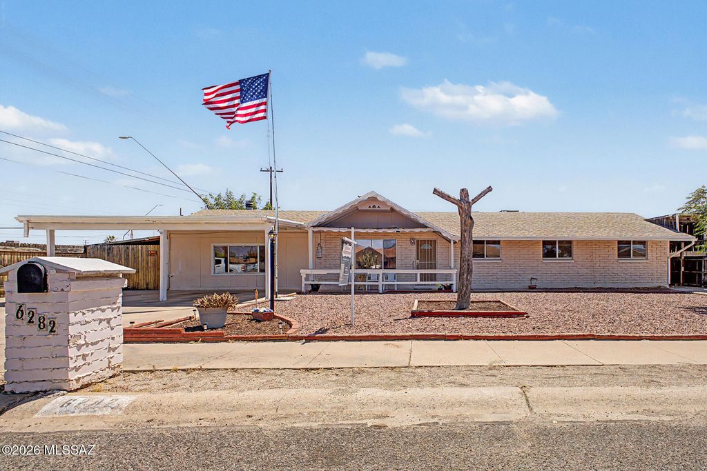 6282 E 33rd Street, Tucson, AZ 85711