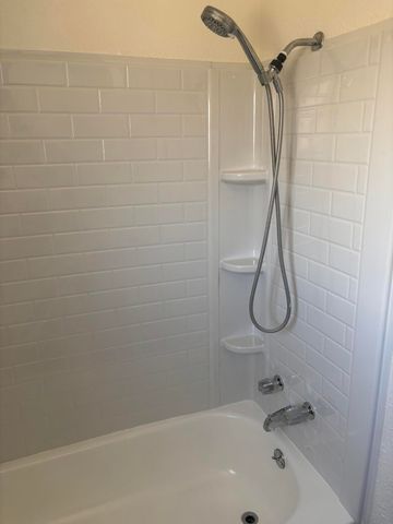 427 Odelia Road NE, Corrales, NM 87048