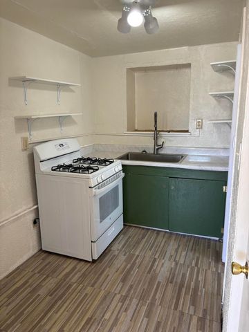 427 Odelia Road NE, Corrales, NM 87048