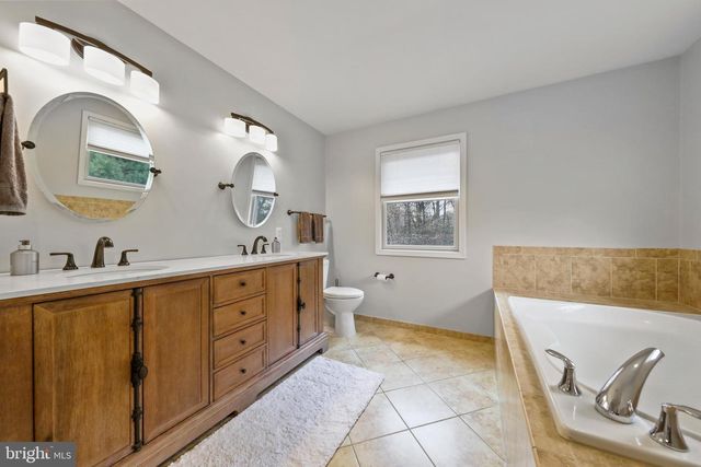 542 HARTFORD ROAD, Mount Laurel, NJ 08054
