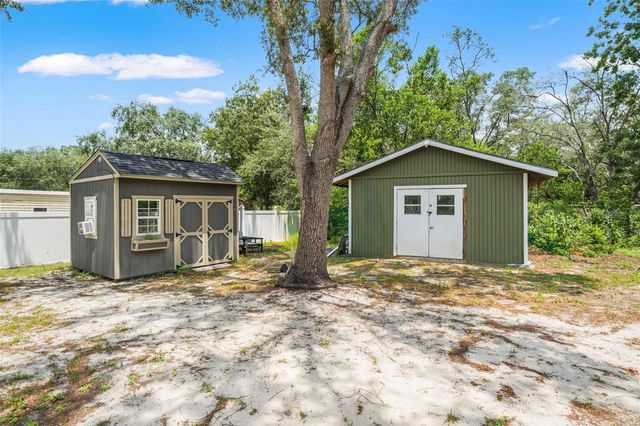 8343 YELLOW PINE AVENUE, Brooksville, FL 34613