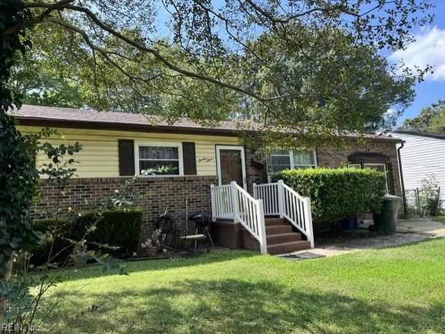 23 Tillerson DR, Newport News, VA 23602