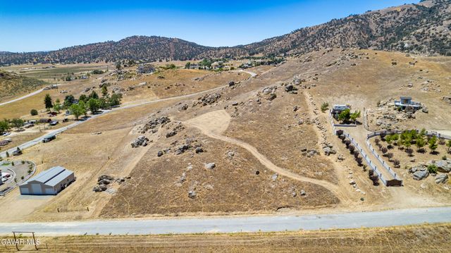Castle Gate Drive, Tehachapi, CA 93561