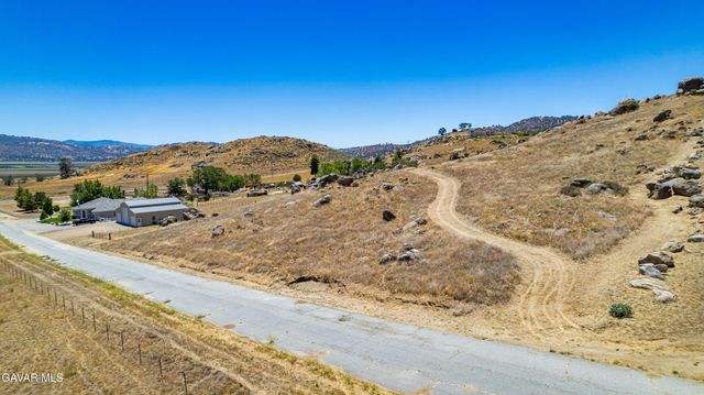 Castle Gate Drive, Tehachapi, CA 93561
