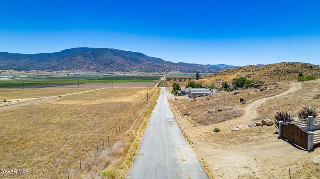 Castle Gate Drive, Tehachapi, CA 93561