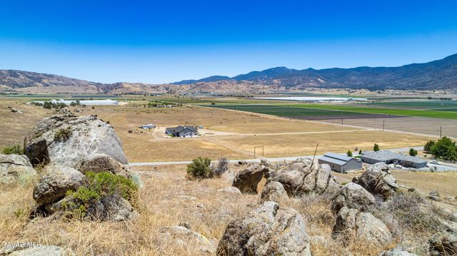 Castle Gate Drive, Tehachapi, CA 93561