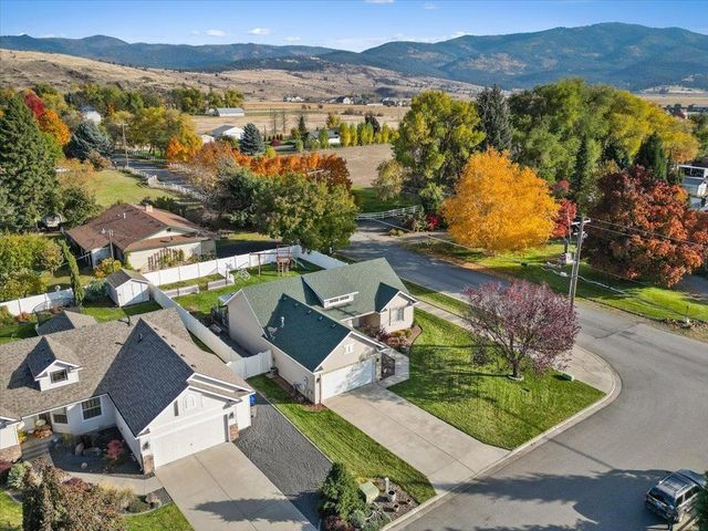 721 S McMillan Rd, Spokane Valley, WA 99016